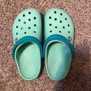 crocs size 7